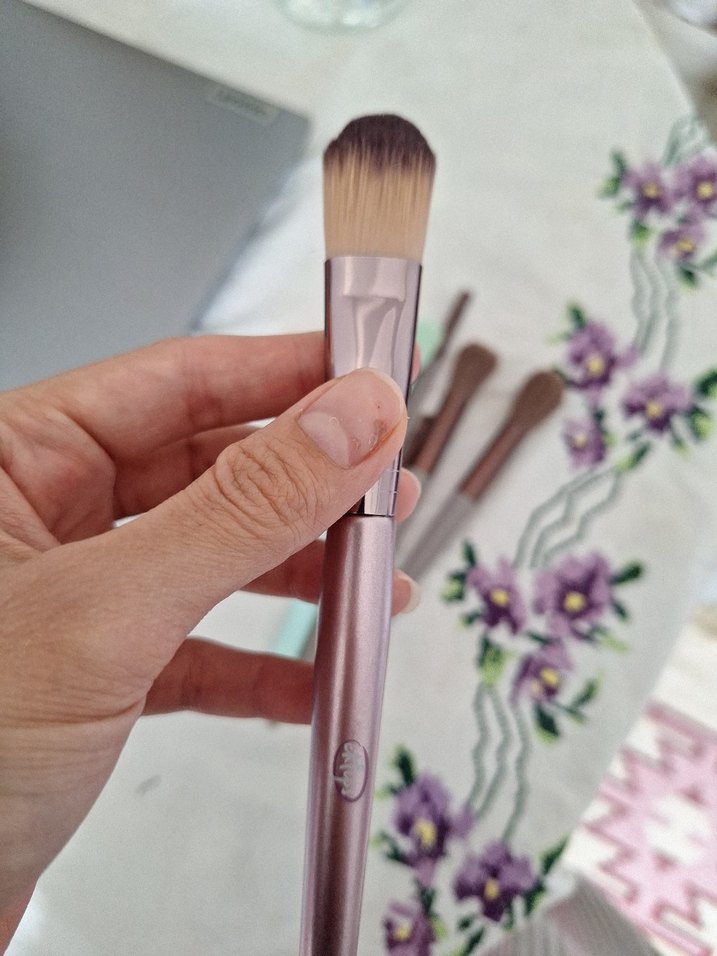 Makyaj Fırçası - Görsel 2