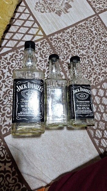 Jack Daniels viski şişesi 