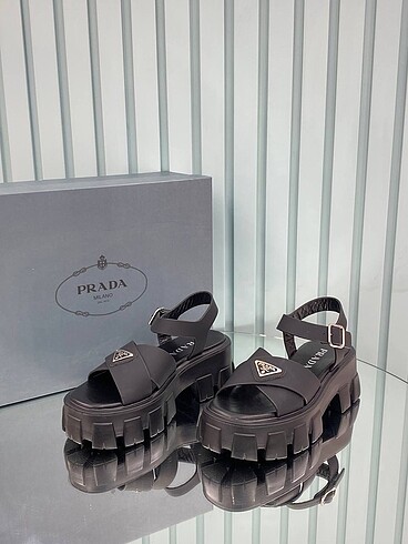 Prada Prada