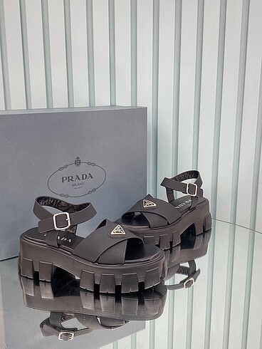 38 Beden Prada