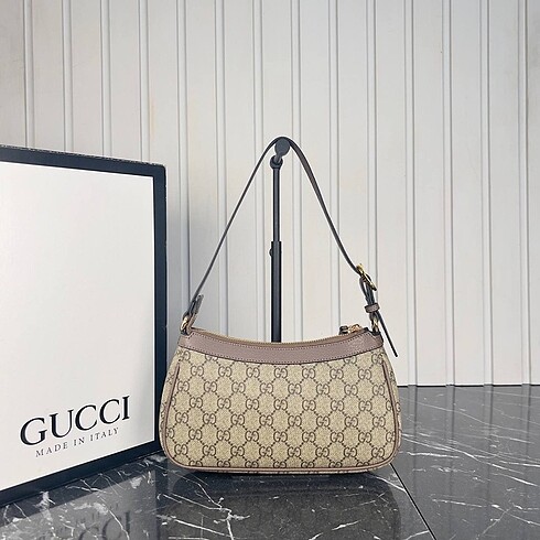 Beden çeşitli Renk Gucci