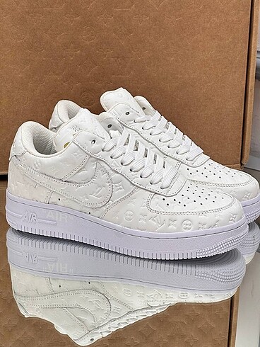 Nike Nike & Louis Vuitton