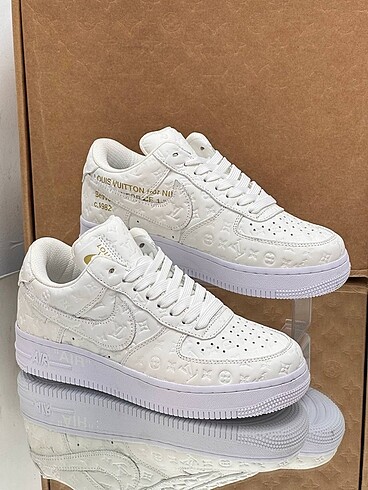 38 Beden beyaz Renk Nike & Louis Vuitton
