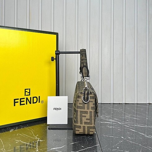  Beden Fendi
