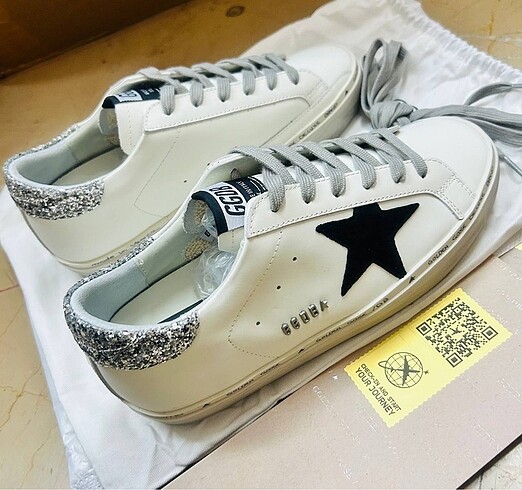 Golden Goose Deluxe Golden Goose