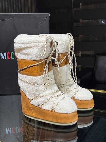 Moon Boot