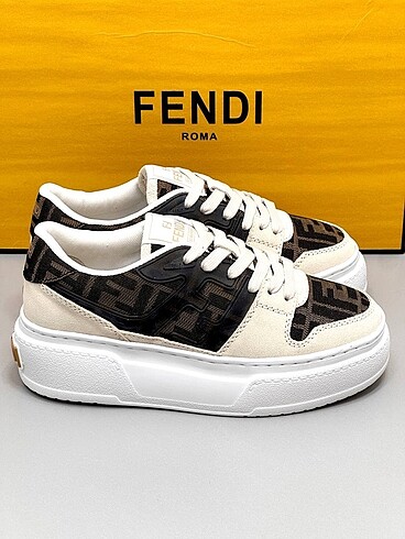 38 Beden çeşitli Renk Fendi