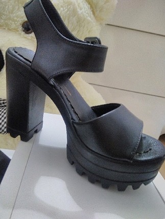 Zara Siyah platform topuk ayakkabı