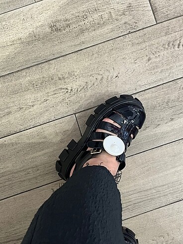Polaris Polaris kalın topuk sandalet