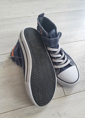28 Beden lacivert Renk Cocuk converse