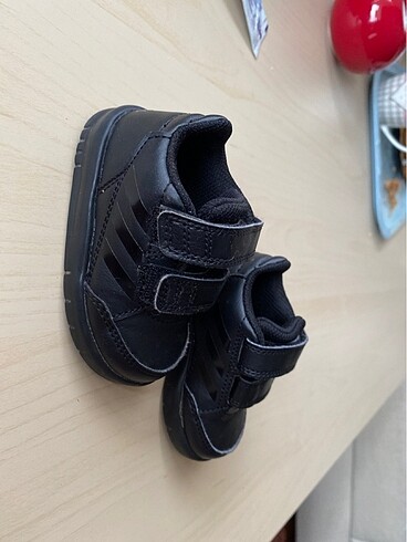 Adidas Adidas bebek ayakkabısı. 19 numara