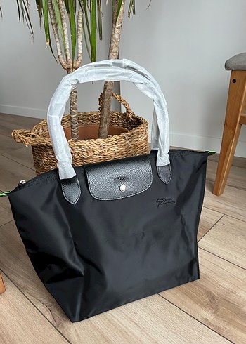  Beden siyah Renk SİYAH RENK L BEDEN LONGCHAMP