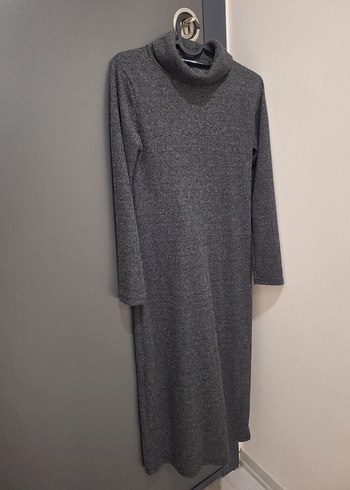 Gri Yüksek Yakalı Uzun Triko Elbise - Görsel 3