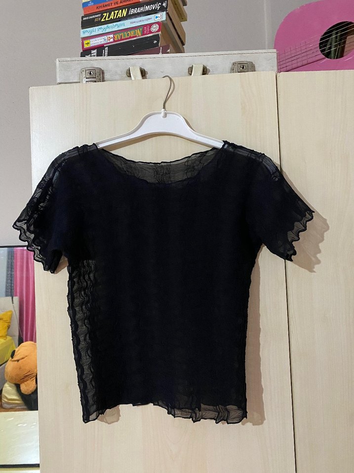Dantel Detaylı Siyah Kısa Kollu Bluz - Görsel 4