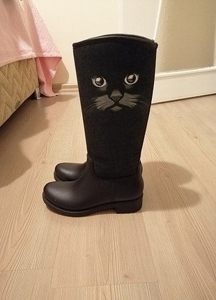 Yağmur çizmesi