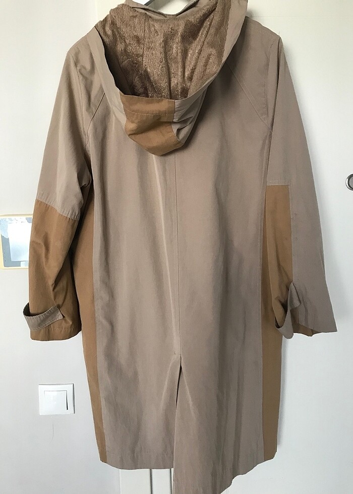 Kadriye Baştürk trenç/parka - Görsel 3