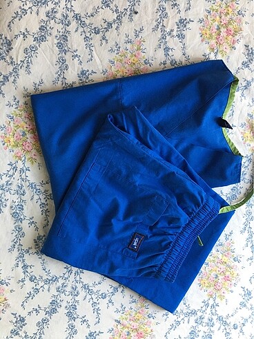 Uçak forma Scrubs