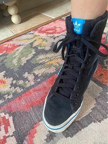 Adidas convers
