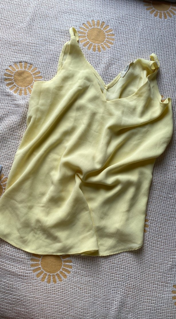 Sarı V Yakalı Kolsuz Salaş Kadın Atlet - Görsel 5