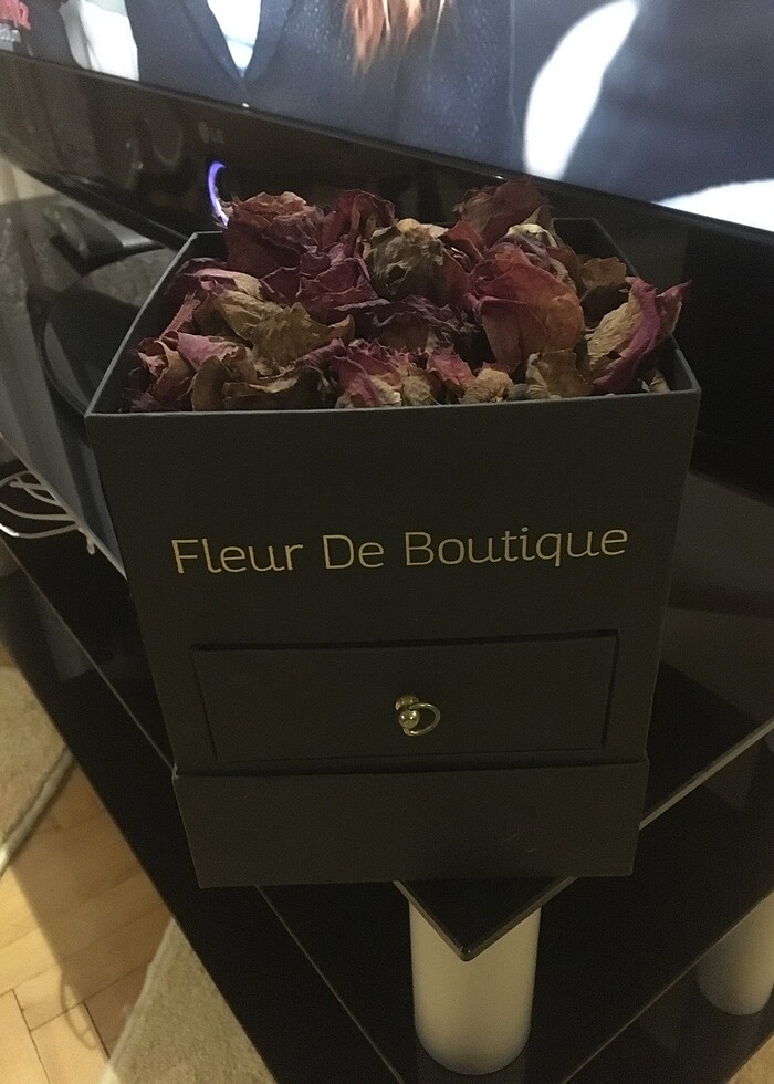 KUTUDA GÜL HEDİYE KUTUSU - Görsel 3