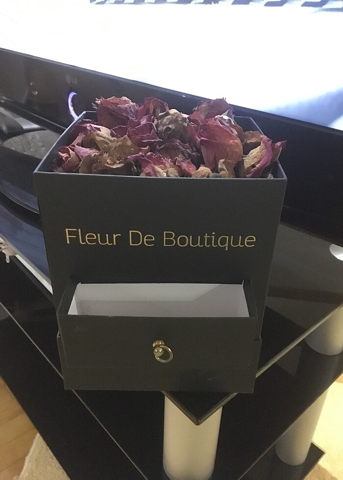 KUTUDA GÜL HEDİYE KUTUSU - Görsel 4