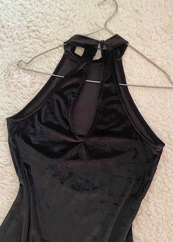 Halter yaka kadife elbise - Görsel 7