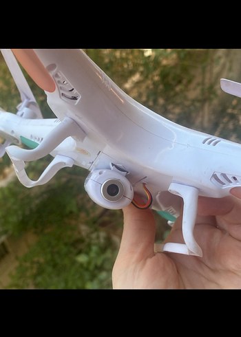 Beyaz Kameralı Drone Aksiyon syma - Görsel 3