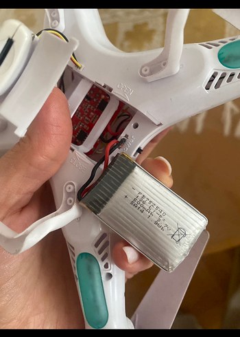 Beyaz Kameralı Drone Aksiyon syma - Görsel 5