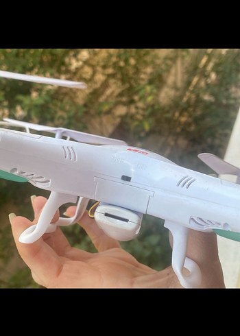 Beyaz Kameralı Drone Aksiyon syma - Görsel 2