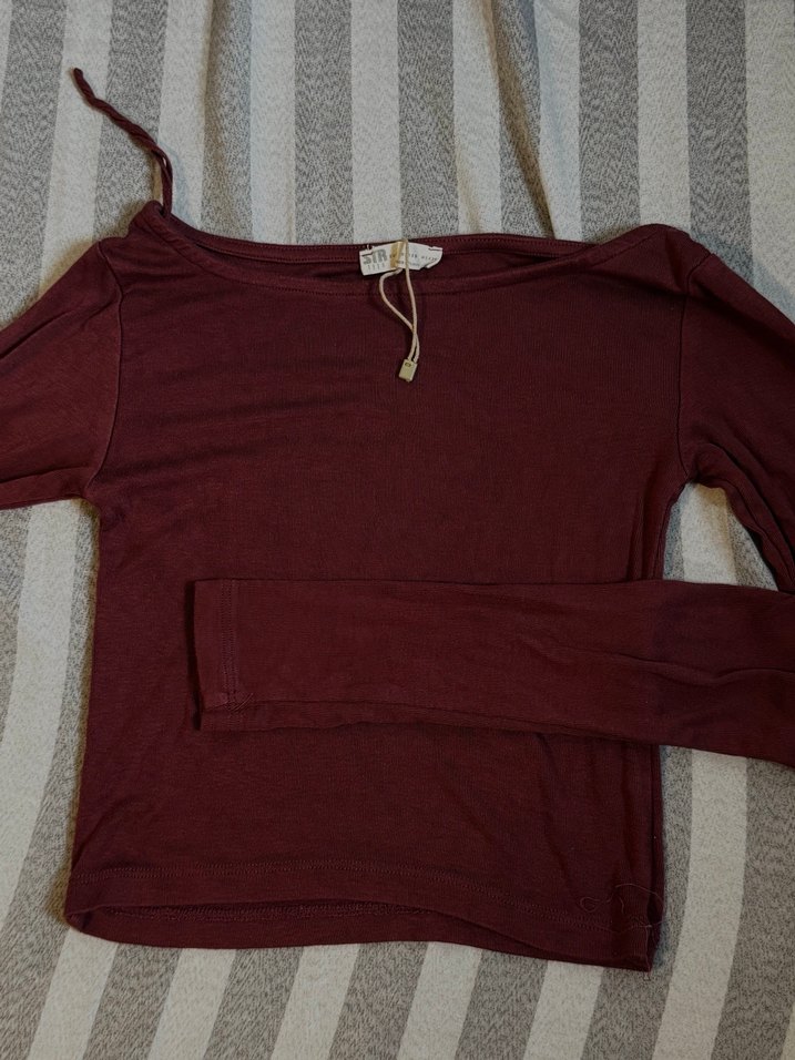 Bordo Geniş Yaka Penye Crop - Görsel 2