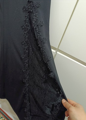 Dantel Detaylı Siyah Uzun Abiye Elbise - Görsel 3