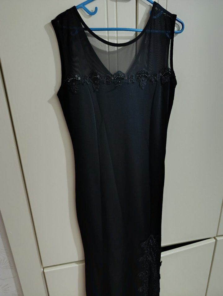 Dantel Detaylı Siyah Uzun Abiye Elbise - Görsel 2