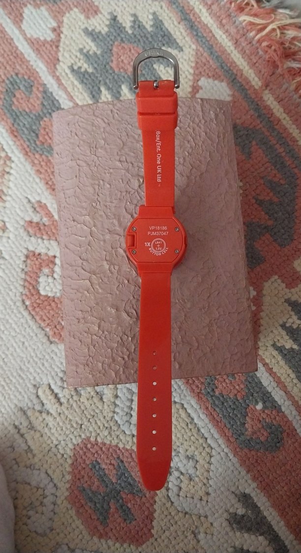 Renkli Kadın Kol Saati, Tokalı, Pop Kültür Temalı - Görsel 3