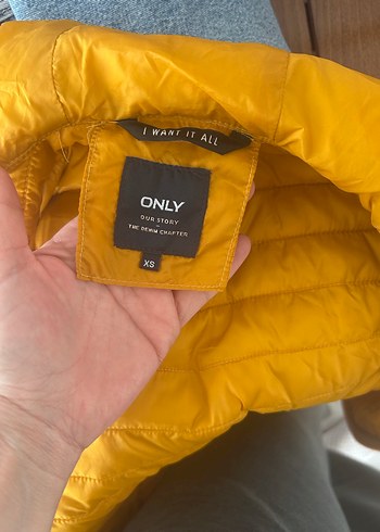 Sarı Fermuarlı Kolsuz Kadın Yeleği - Görsel 2