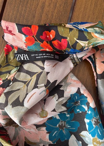 Çiçek Desenli Uzun ipek saten  zara tulum - Görsel 2