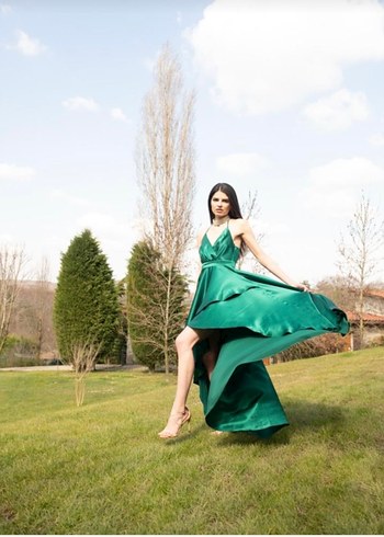 Uzun Koyu Yeşil Drapeli Straplez Elbise - Görsel 4