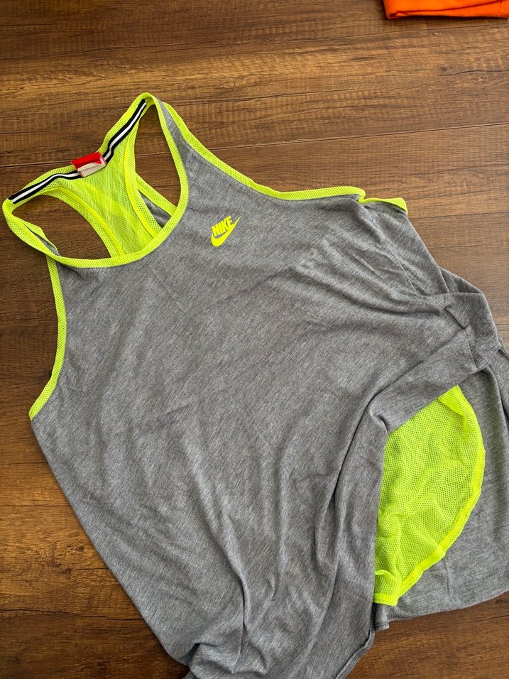 Nike Gri Neon Sarı Atlet — görsel 2/4