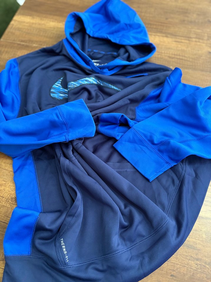 Nike Kapüşonlu Spor Sweatshirt — görsel 2/7