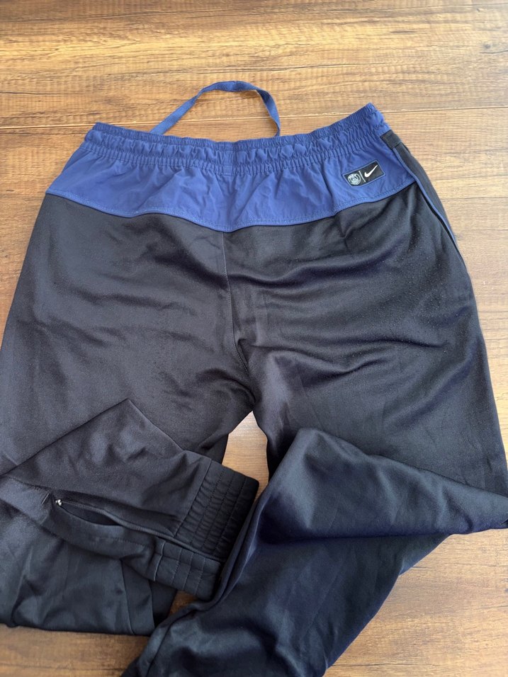 Nike Siyah Paris Jogger Pantolon — görsel 2/9