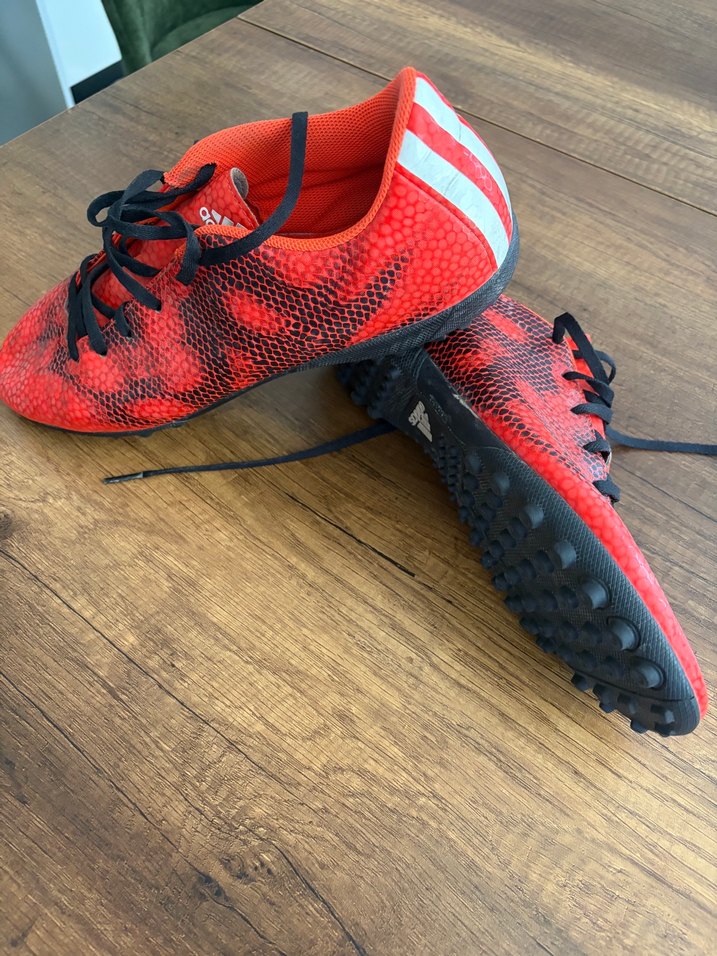Adidas Gareth Bale Siyah Detaylı Kırmızı Bağcıklı Spor Ayakkabı — görsel 2/5