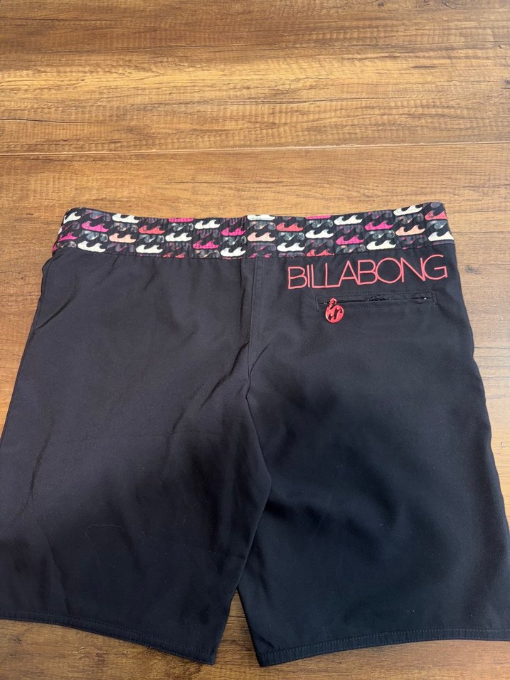 Billabong Spor Şort  Rahat ve Şık Tasarım — görsel 3/6