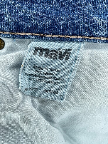 31 Beden mavi Renk Mavi Jeans Jean / Kot %70 İndirimli.