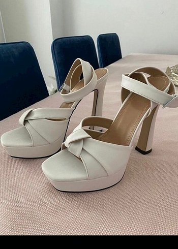 Siyah Tokalı Platform Topuklu Ayakkabı - Görsel 6