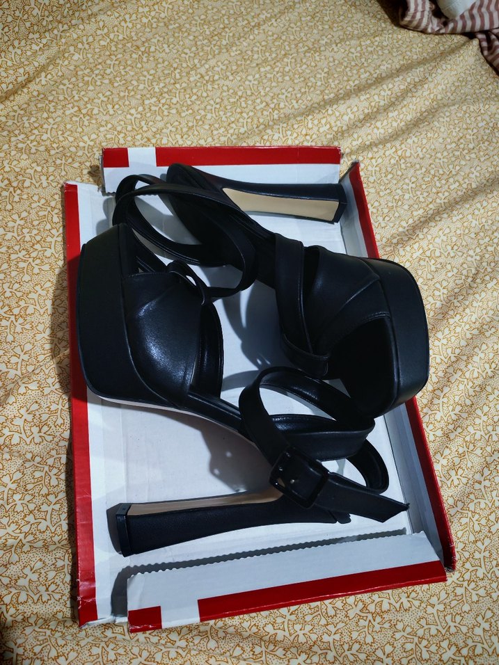 Siyah Tokalı Platform Topuklu Ayakkabı - Görsel 2