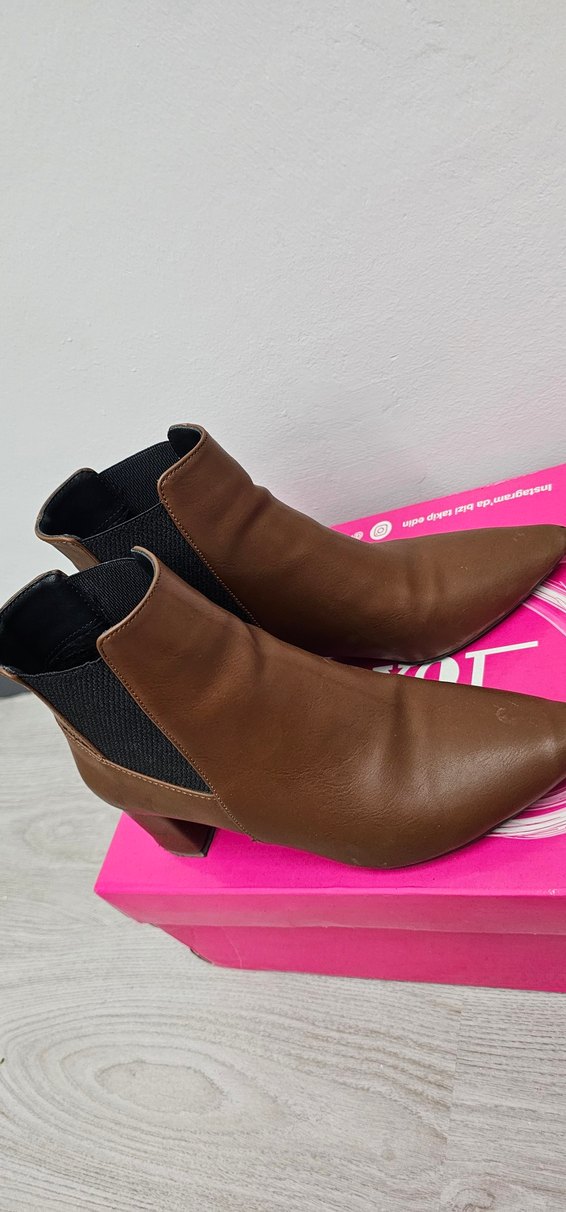 Kahverengi Deri Kadın Topuklu Bot - Görsel 3