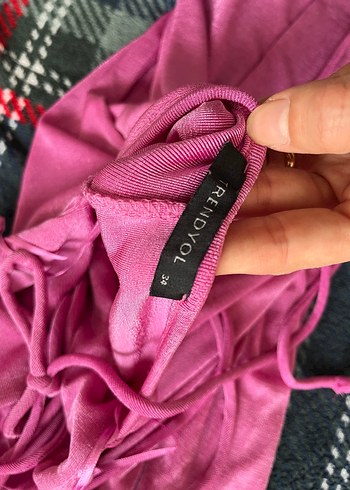 Millanın en güzel pembe elbisesi - Görsel 2