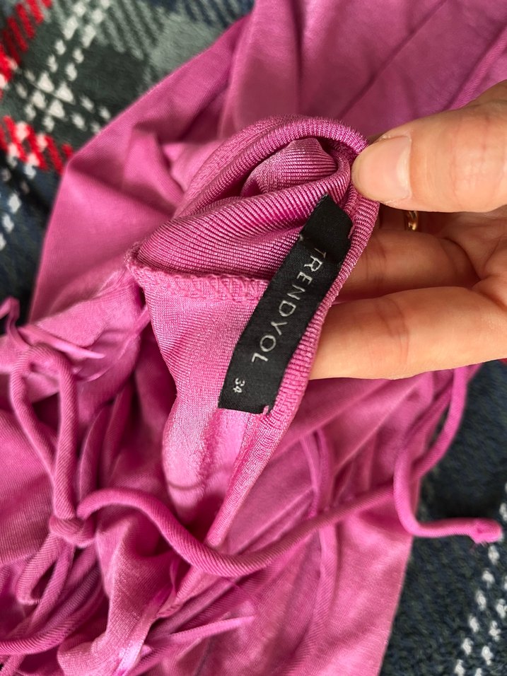 Millanın en güzel pembe elbisesi - Görsel 2