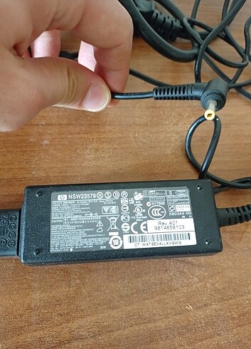 HP 19V 1.58A Orjinal Laptop Adaptörü 