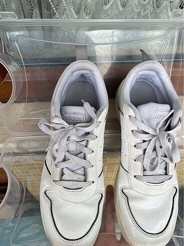 40 Beden beyaz Renk Adidas Tensaur kadın beyaz spor ayakkabı