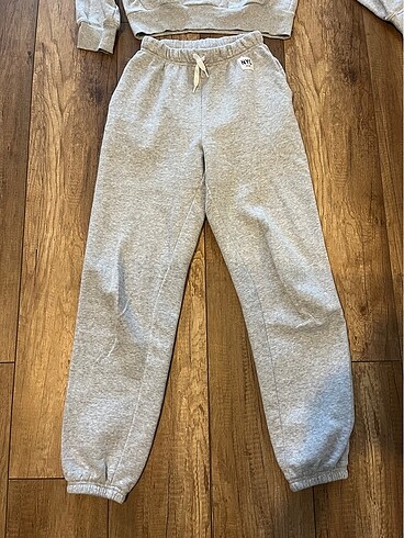13-14 Yaş Beden gri Renk H&M 13-14 yaş gri eşofman takımı